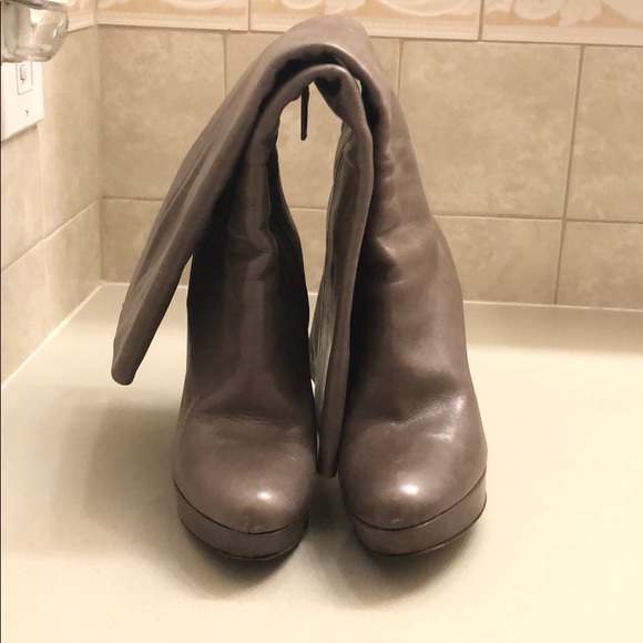 Prada boots - Picture 1 of 12